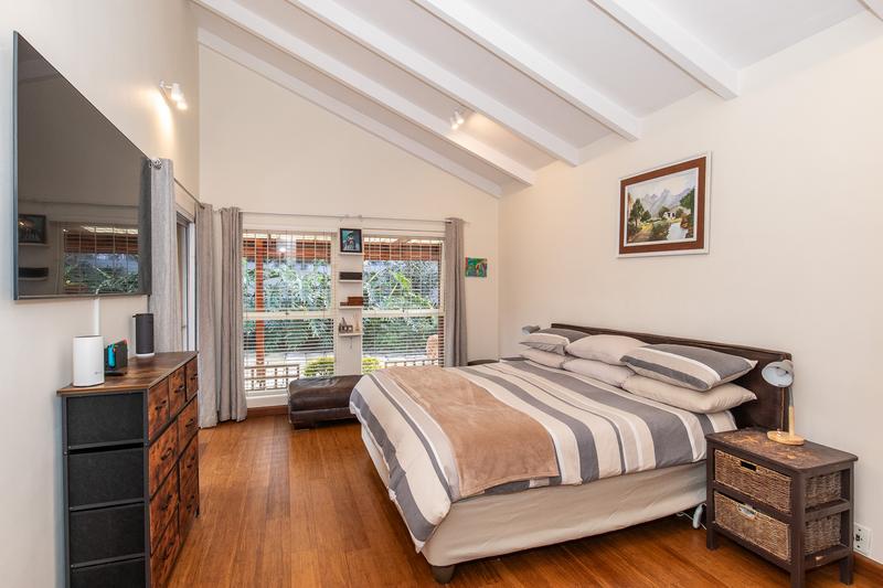 5 Bedroom Property for Sale in Meadowridge Western Cape